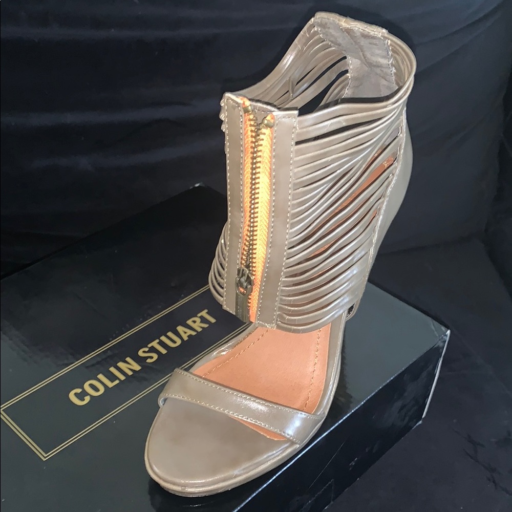 Colin Stuart Women's Stone Colored Heels with Gold Accents